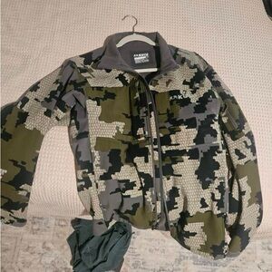 KUIU MENS Camouflage Jacket
